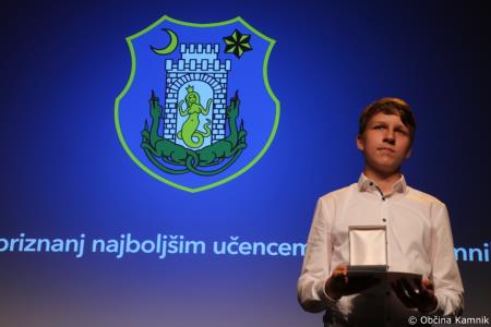  Župan je podelil priznanja najboljšim učenkam, učencem, dijakinjam in dijakom (50)